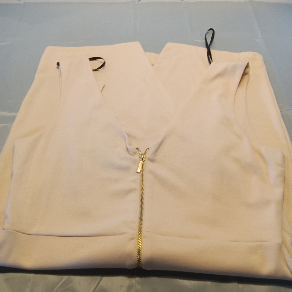 Dress - Picture 6 of 7